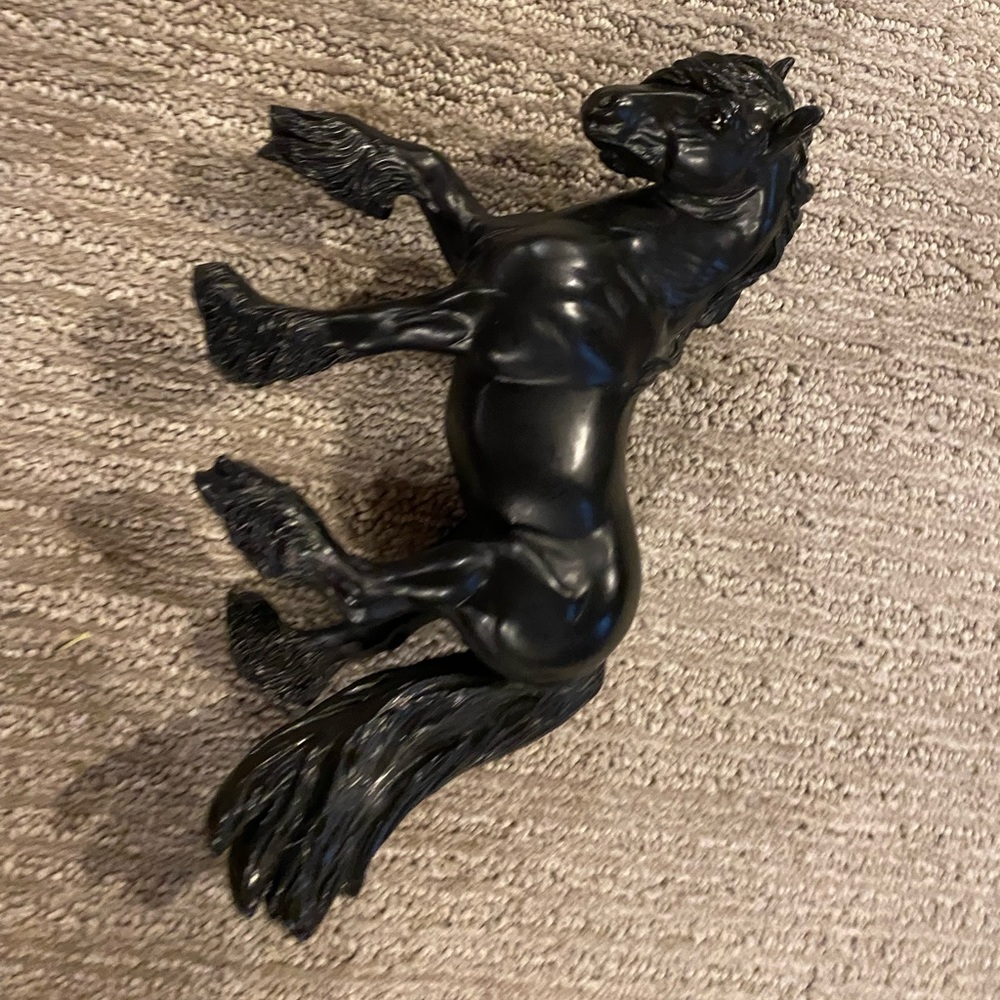 breyer fell pony perfect condition:)